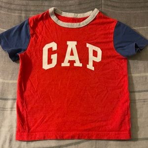 Red and blue gap tee for boys